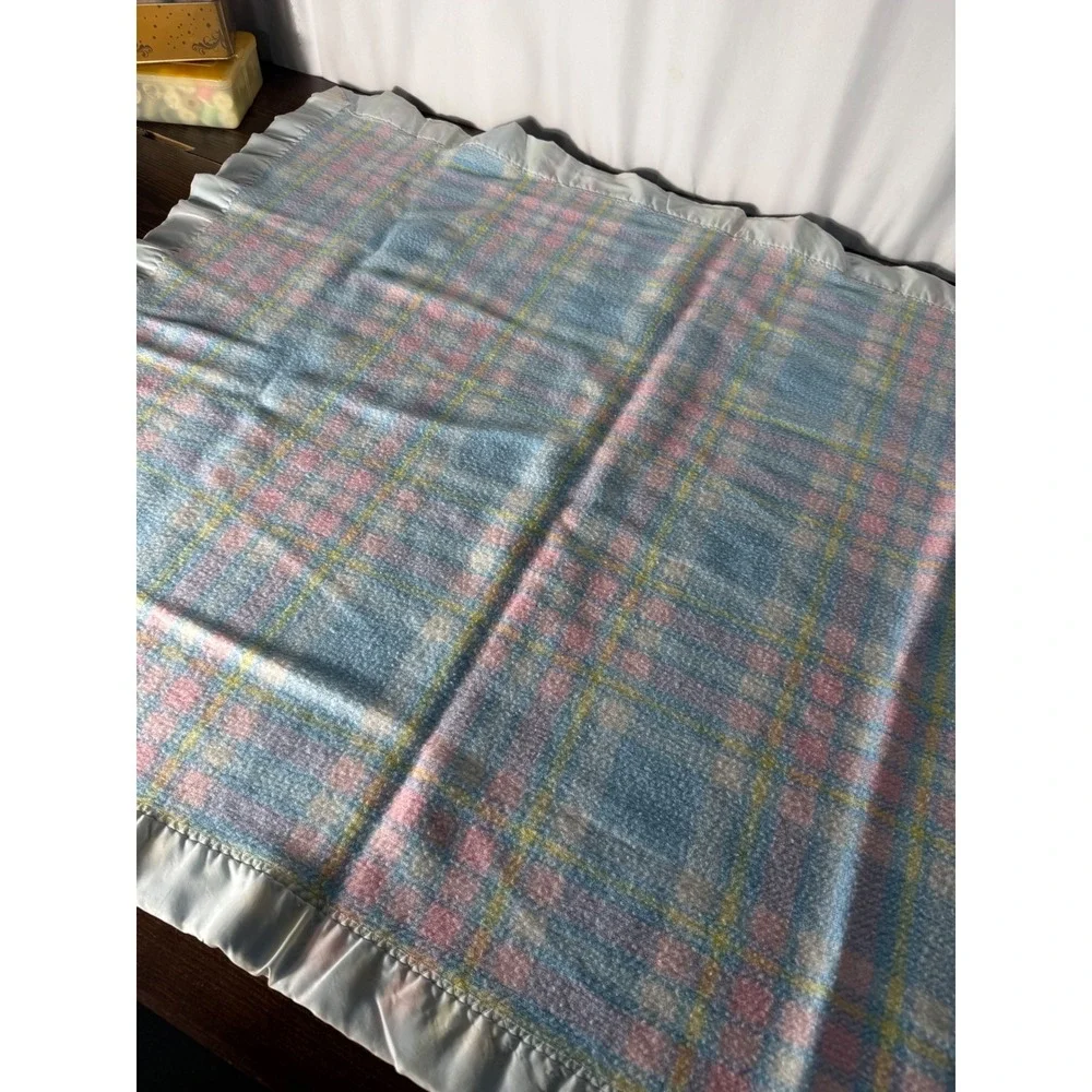Vintage Pastel Plaid Baby Blanket Satin Trim Blue Pink Yellow 36x45